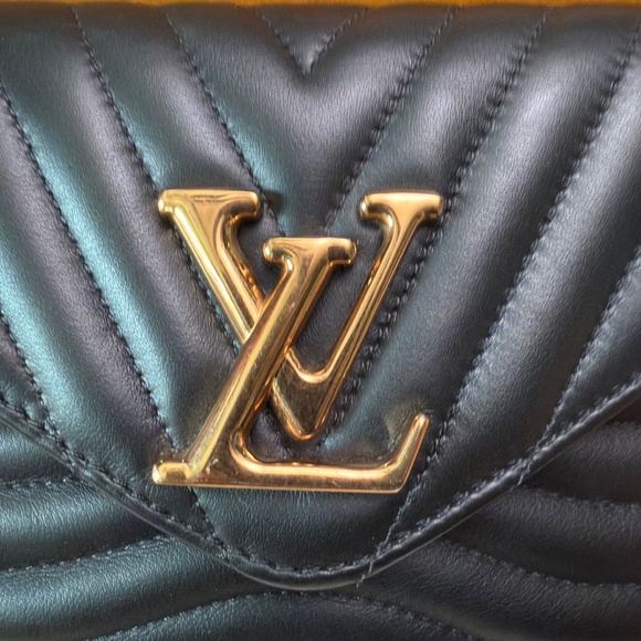 Louis Vuitton New Wave Multi-Pochette - Picture 2 of 10
